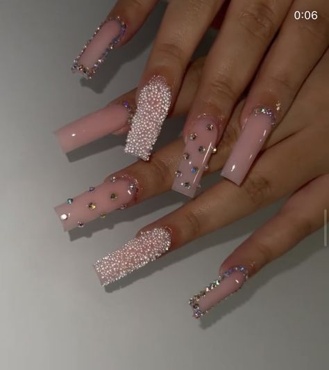 Pink Sparkly Coffin Acrylic Nails, 22 Bday Nails, Light Pink Acrylic Nails Coffin Long With Diamonds, Gems On Nails Ideas, Nail Inspo Gems, Birthday Nails Sparkle, Light Pink Nails With Rhinestones, Sparkly Pink Acrylic Nails, Nail Stone Design