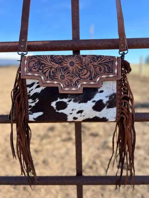 * Genuine leather * 8"x11" * comes with crossbody strap * Please note, the cow hide pattern is different for every purse. If you would like to see available options please message me Country Bags, Lv Western Purses, Truck Interior Accessories, Western Style Crossbody Bags For Western-themed Events, Fringe Western Purse, Western Handbags With Fringe, Cowboy Boot Purse, Western-themed Brown Leather Shoulder Bag, Pig Wallpaper