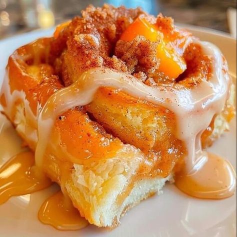 Peach Rolls, Peach Cinnamon Rolls, Peach Cobbler Cinnamon Rolls, Peaches Cream Cheese, Spiced Peaches, Cream Cheese Cupcakes, Georgia Peaches, Creamy Frosting, Active Dry Yeast