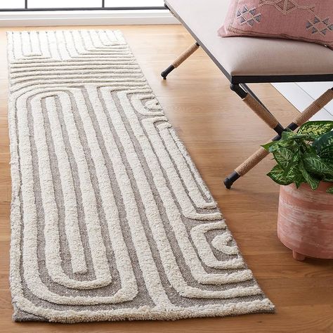 Amazon.com: SAFAVIEH Kilim Collection Area Rug - 8' x 10', Beige & Ivory, Handmade Mid-Century Modern Deco Wool, Ideal for High Traffic Areas in Living Room, Bedroom (KLM652B) : Home & Kitchen Bedroom Runner Rug, Bedroom Runner, Bohemian Flat, Runner Rug Entryway, Modern Wool Rugs, Transitional Area Rugs, Rug Runner Hallway, Abstract Rug, Flat Weave Rug