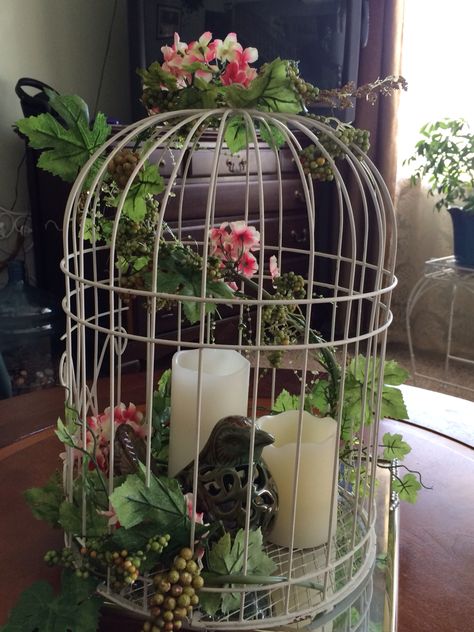 Birdcage centerpiece Birdcage Centerpiece, Vintage Bird Cage Decor, Birdcage Decor, Birdcage Planter, Bird Cage Centerpiece, Centerpiece Christmas, Bird Cage Decor, Vintage Bird Cage, Deco Nature