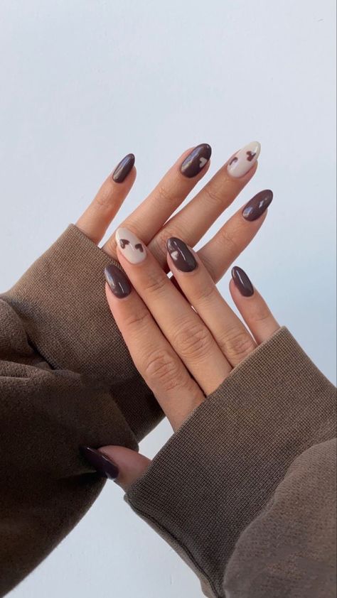 Homecoming Nails 2023, Dark Brown Gel Nails Short, Brown Nails Natural, Acrylic Nail Designs Autumn, Nails Braun, Brown Nails Inspiration, Trendy Nails Classy, Easy Fall Nail Art, Nails Brown