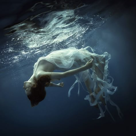 Underwater Model, Underwater Photoshoot, Underwater Portrait, Water Shoot, Maria Theresa, Underwater Art, Girl In Water, Underwater Photos, Water Photography