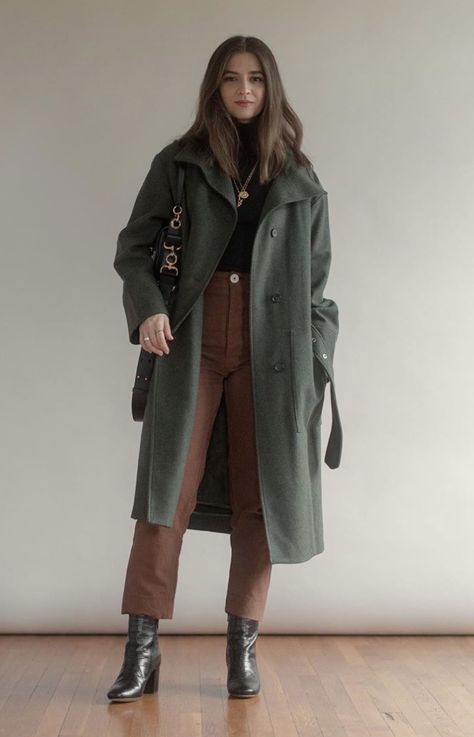 Dearly Bethany Outfits, Dearly Bethany, Romantic Clothing Style, Academia Aesthetic Outfit, Trendy Outfits Winter, Cold Outfits, Romantic Outfit, Soft Classic, Vintage Inspired Outfits