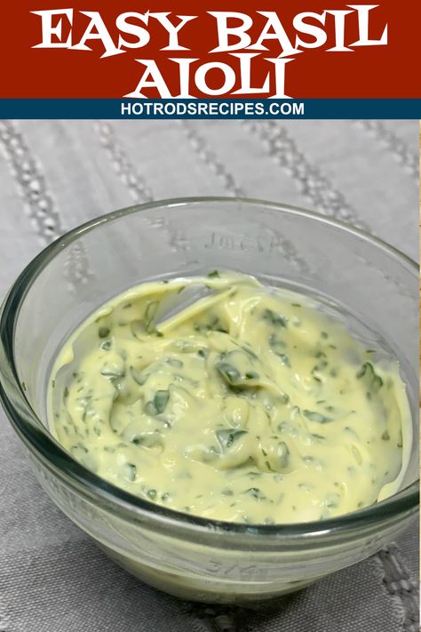 Basil Aioli Recipe, Smoked Turkey Sandwich, Gourmet Mac And Cheese, Sweet Pepper Recipes, Basil Aioli, Aioli Sauce, Dry Rubs, Aioli Recipe, Turkey Sandwich