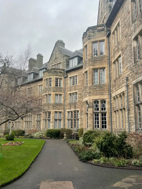 St Andrews Scotland Aesthetic, British Academia Aesthetic, At Andrews University, Light Academia School Aesthetic, St Andrews University Aesthetic, St Andrews Aesthetic, St Andrews University Scotland, Light Academia School, Lancaster Prep