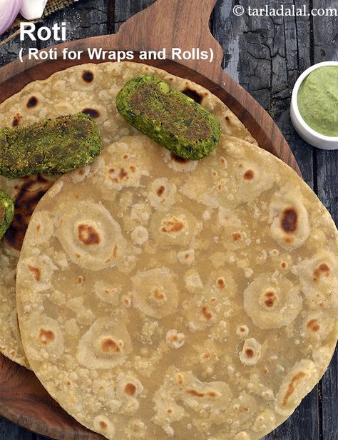 Roti Wrap Recipe, Recipe For Wraps, Frankie Recipe, Vegan Naan, Chapati Recipes, Hot Snacks, Wine Butter, Roti Recipe, Healthy Wraps