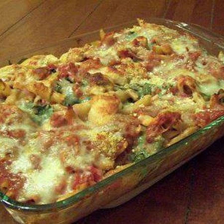 Macaroni Shells, Italian Bake, Italian Casserole, Chicken Pasta Casserole, Cheesy Pasta Bake, Pasta Penne, Meat And Vegetables, Sausage Links, Cheesy Pasta