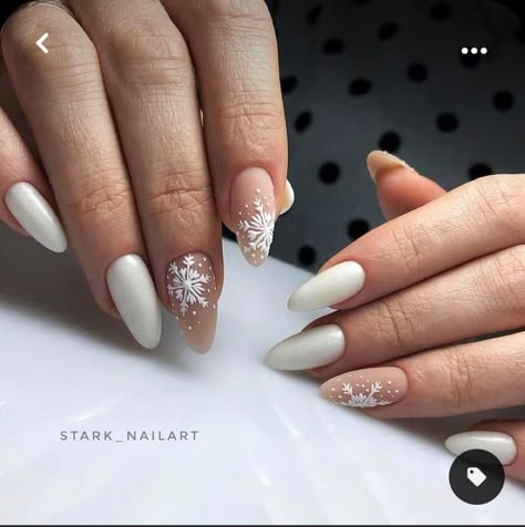 Beige Winter Nails, Snowflake Nails French Tip, Christmas Nude Nails, French Tip Winter Nails, Nude Christmas Nails, Beige Nail Designs, Classy Gel Nails, Nails Snowflakes, Beige Nail