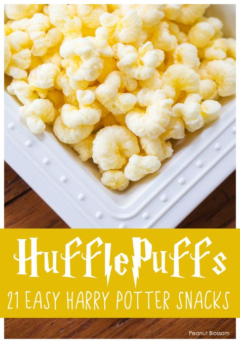 Hufflepuffs: A ridiculously easy Harry Potter snacks idea for movie night. #harrypotterideas #harrypottersnacks Easy Harry Potter Food Party Ideas, Hufflepuff Snacks, Griffindor Food Ideas, Hufflepuff Food Ideas, Gryffindor Themed Snacks, Easy Harry Potter Treats, Easy Harry Potter Food Ideas, Hufflepuff Recipes, Harry Potter Recipes Easy