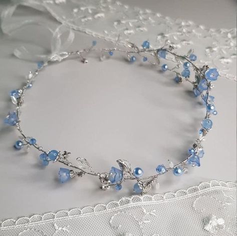 قلادات متدلية, Pretty Jewelry Necklaces, Beautiful Tiaras, Silver Leaves, Magical Jewelry, Jewelry Accessories Ideas, Blue Bridal, Girly Accessories, Bridal Headpiece