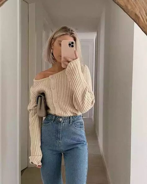 a lovely Easter outfit with a tan off the shoulder cardigan tucked into jeans and a grey bag is a cool and modern idea Off The Shoulder Cardigan, Easter Outfit Ideas, Shoulder Cardigan, Grey Bag, Easter Outfit, Business Intelligence, Round Up, Spring Outfits, Off The Shoulder