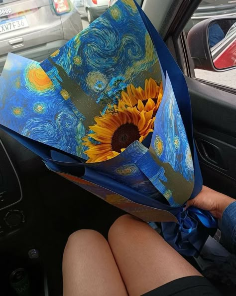 فنسنت فان جوخ, Arte Van Gogh, Boquette Flowers, Flower Gift Ideas, Nothing But Flowers, Van Gogh Art, Flower Therapy, Beautiful Bouquet Of Flowers, Mode Vintage