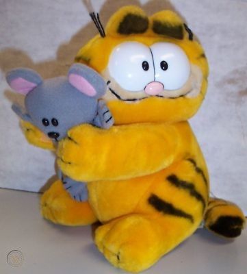 Garfields Mom, Garfield Items, Garfield Merchandise, Garfield Plushies, Garfield Stuff, Garfield Plush, Garfield Images, Garfield Cartoon, Cartoon N