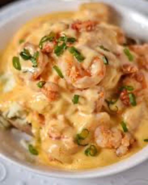 Creamy Seafood Au Gratin Seafood Au Gratin, Crab Au Gratin, Shrimp Burritos, Lime Slaw, Creamy Seafood, Spicy Shrimp Tacos, Seafood Dish Recipes, Cilantro Lime Slaw, Au Gratin Recipes