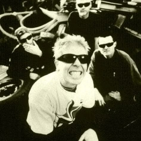 The Offspring Skater Style Men, Dexter Holland, The Offspring, Pretty Fly, Bleach Art, 90s Music, Rock Punk, Last Fm, Music Memes