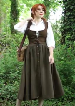 Cottagecore Adventure Outfit, Rachel Maksy Hobbit, Hobbit Core Fashion, Fantasy Core Outfits, Hobbit Outfit Female, Hobbit Inspired Outfits, Fantasy Adventurer Outfit, Rachel Maksy Outfits, Hobbitcore Fashion