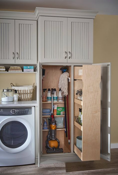 Laundry Room Ideas Small Space, Pantry Laundry Room, Basement Laundry Room, Dream Laundry Room, Basement Laundry, Laundry Room Closet, Mudroom Laundry Room, Laundry Room Layouts, Laundry Room Renovation