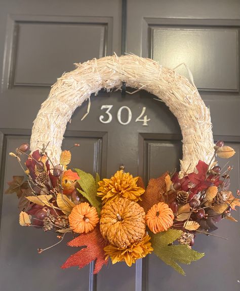 This straw wreath adds  little bits of fall /Thanksgiving to your front door. Looks great inside home to adorn any wall to add the warmth of fall. Straw Wreath Ideas Fall, Straw Wreath Ideas Diy, Straw Wreath Ideas, Straw Wreaths, Fall Harvest Decorations, Straw Wreath, Holiday Wreaths Diy, Fall Halloween Crafts, Wreaths Diy