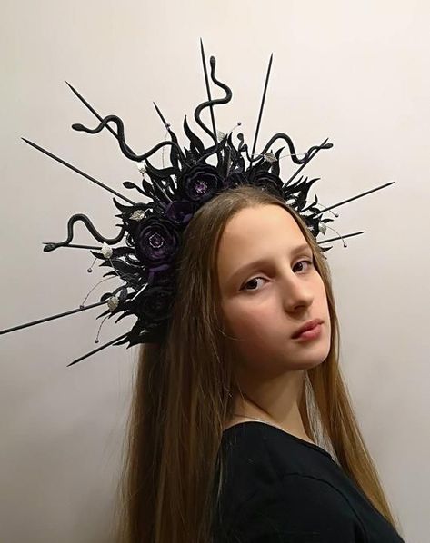 Witch Headdress, Headdress Crown, Lace Fascinator, Crown Goddess, Snake Flower, Halloween Crown, Fairy Headpiece, Medusa Costume, Gothic Crown