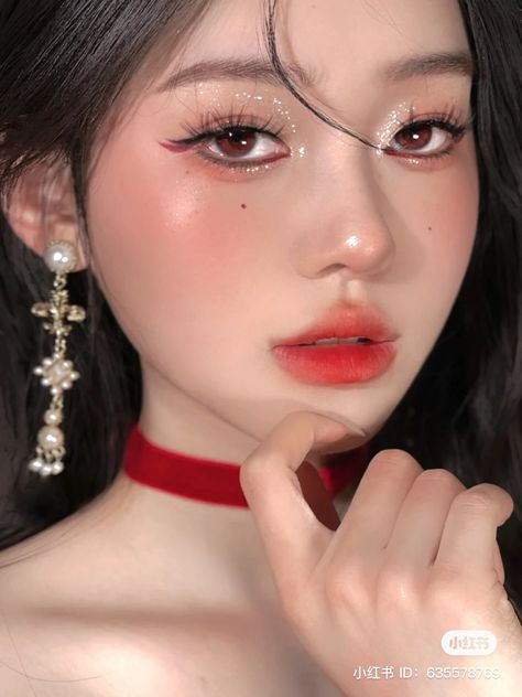 Cute Prom Makeup, Make Up Full Face, Uzzlang Aesthetic, Pop Makeup, Douyin Makeup, Ethereal Makeup, Make Products, Random Girl, Fancy Makeup