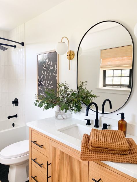 Arch Mirror Bathroom, Black Arch Mirror, Mid Century Modern Bathroom, Vanity Ideas, Arched Mirror, Mirror Design Wall, Bathroom Counters, Gorgeous Bathroom, Arch Mirror