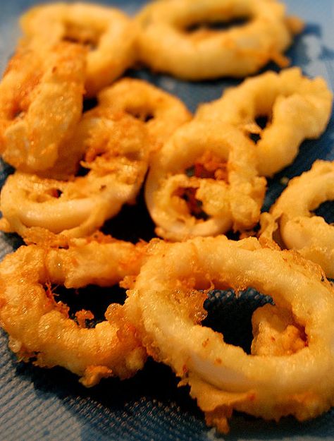 Pinoy Tsibog: Calamares Recipe Cooking Squid, Calamari Rings, Squid Dishes, Calamari Recipe, Bahamian Food, Lutong Pinoy, Fish Casserole, Squid Rings, Squid Recipes