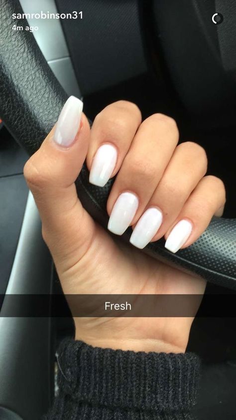 XOXO // Get $10 and free delivery on groceries from Instacart! Use my code: DABRAM1F61DC Simple Acrylic Nails, Nail Sets, Acrylic Nails Coffin Short, Summer Acrylic Nails, Neutral Nails, Elegant Nails, Dream Nails, Fire Nails, Classy Nails