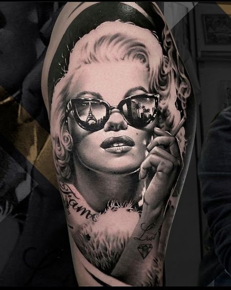 Marilyn Monroe Tattoo Sleeve, Old Hollywood Tattoo, Tattoos Men Hand, Marilyn Monroe Tattoo Ideas, Cover Up Tattoo Frauen, Geometric Tattoo Neck, Merlin Monro, Hollywood Tattoo, Monroe Tattoo