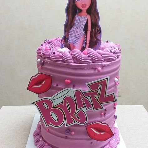 Bratz Birthday Party Ideas Cakes, Bratz 30th Birthday Party, Bratz Cupcakes, Brats Birthday Party Ideas, Bratz Cookies, Bratz Adult Party, Bratz Birthday Outfit, Bratz Birthday Party Ideas Decoration, Brats Birthday Theme