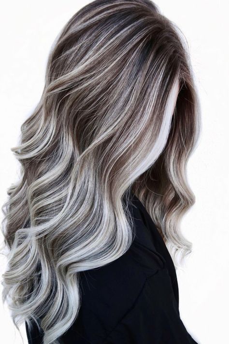 Blonde Strands, Ash Blonde Hair Balayage, Winter Blonde Hair, Blonde Balayage Hair, Balayage Hair Color Ideas, Balayage Ideas, Blonde Highlights On Dark Hair, Rambut Brunette, Balayage Hair Color