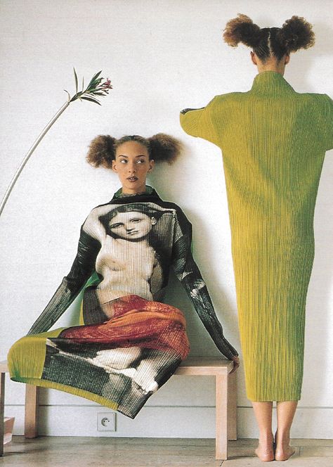 аня on Twitter: "pleats please issey miyake guest artist series no.1: yasumasa morimura, 1996… " Japanese Fashion Women, Japanese Fashion Designers, Issey Miyake Pleats Please, Campaign Fashion, Elsa Schiaparelli, Archive Fashion, Pleats Please, Quirky Fashion, Pleats Please Issey Miyake