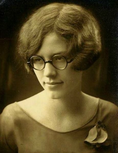 People With Glasses, Horn Rimmed Glasses, Struck By Lightning, 1920s Women, German Beauty, Cruise Collection, Flapper Girl, Wearing Glasses, Vintage Eyewear