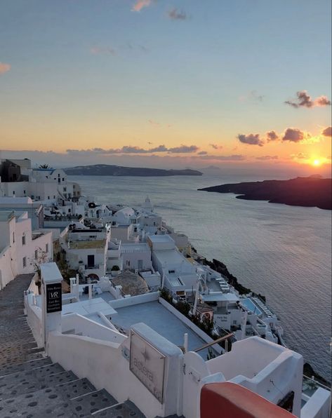 Greece View, Oia Santorini Greece, Summer Abroad, Greece Aesthetic, Greece Summer, Oia Santorini, Greece Vacation, Europe Summer, Dream Travel Destinations