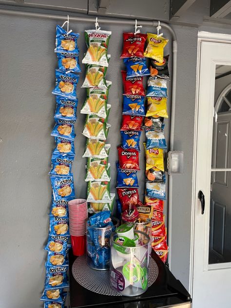 Chip Display Ideas, Concession Stand Display Ideas, Chips Display For Party, Chip Display For Party, Carnival Foods, Retail Store Layout, Football Fundraiser, Snack Display, Snack Cart