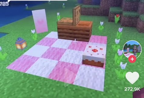 Minecraft Heart Shaped Lake, Valentine Minecraft Builds, Minecraft Picnic, Minecraft Garden Ideas, Garden Minecraft, Minecraft Heart, Minecraft Building Ideas, Minecraft Garden, Ideas Picnic