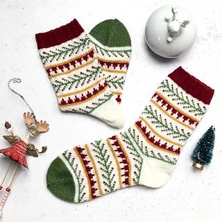 Christmas Socks Pattern, Socks Ideas, Modern Knitting, Hand Knit Socks, Trendy Crochet, Crochet Socks, Sock Knitting Patterns, Kwanzaa, Ideas Crochet