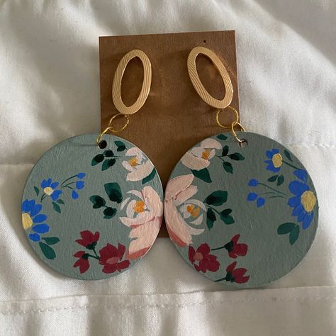 Beautiful Hand Painted Earrings (On Wood) Painted By An Artist. Brand New, Never Worn, Just Trying To Clear Out Some Items. Hand Painted Earrings Wood, Hand Painted Earrings, Earrings Wood, Painted Earrings, Hand Painted Jewelry, Painted Jewelry, Jewelry Simple, Painted Metal, Simple Jewelry