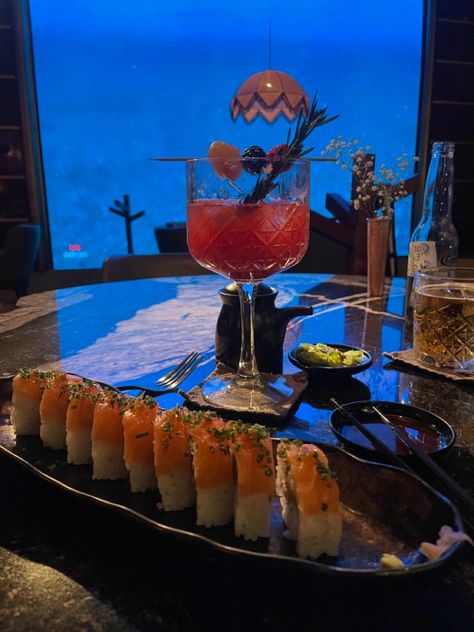 Fancy sushi restaurant Fancy Sushi, Fancy Lunches, Sushi Dinner, Sushi Restaurants, Fancy Restaurant, Restaurant Recipes, Food Pictures, Restaurant, Drinks