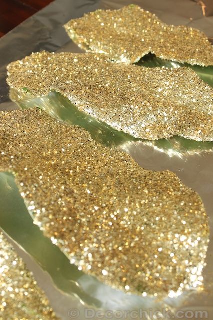 We can do this too!!! Magnolia leaves with her colors!!! Christmas Decor With Magnolia Leaves, How To Dry Magnolia Leaves, Christmas Tree With Magnolia Leaves, How To Preserve Magnolia Leaves With Glycerin, Gold Magnolia Leaves, Winter Holiday Decorations, Glitter Leaves, Rainbow Wedding, Gold Tree