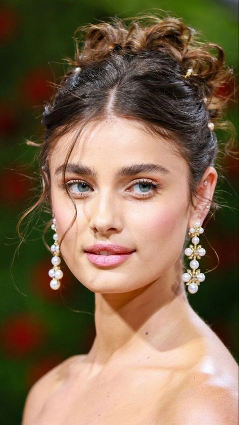 Ball Hairstyles, Formal Hair, Taylor Hill, Fancy Hairstyles, Hair Stylist Life, Formal Hairstyles, American Beauty, Wedding Hair And Makeup, Aesthetic Hair