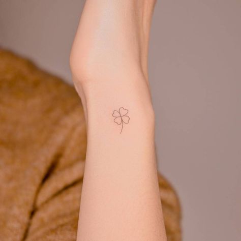 Fine line style four leaf clover tattoo done on the 4 Leaf Clover Tattoo Fine Line, Clover Line Tattoo, Fine Line 4 Leaf Clover Tattoo, Fine Line Clover Tattoo, Four Clover Leaf Tattoo, Four Leaf Clover Tattoo Design, 4 Leaf Clover Tattoo For Women, 4leaf Clover Tattoo, Clover Tattoo Design