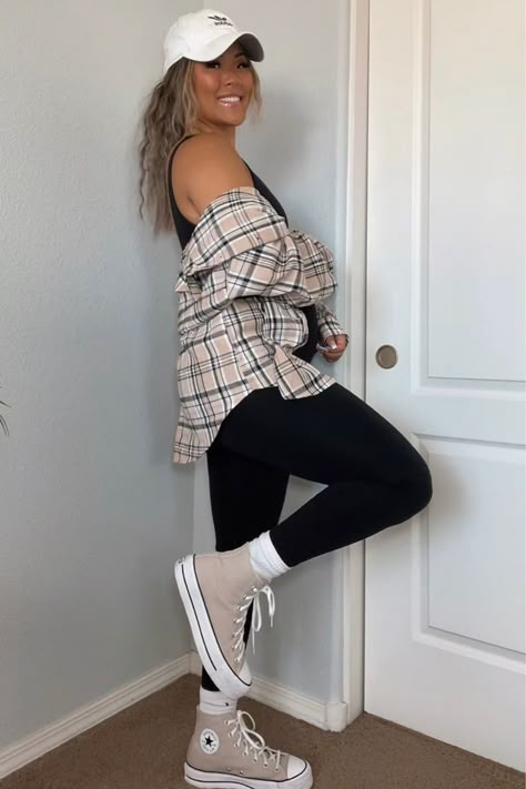 Tan Platform Converse Outfit, Teacher Outfits Platform Converse, Long Socks And Tennis Shoes, Tan High Top Converse Outfit, Chuck Taylors Outfit Summer, What To Wear With Converse Platforms, Converse Chucks Outfit Women, Womens Chuck Taylors Outfit, Winter Jeans And Sneakers Outfit