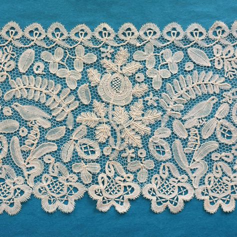 Antique Lace Types Of Lace, Linens And Lace, Antique Linens, Handmade Lace, Needle Lace, Bobbin Lace, Antique Lace, Lace Border, Lace Making