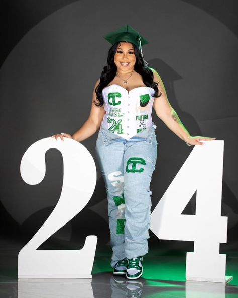 CUSTOM #corset & #seniorjeans2024 🔥 done by @jaicreativecollection 🎀 | #CassTech 🎓💚🤍 DM or TEXT (313)318-0114 to place an order📲 | #customseniorset #casstechnicalhighschool #seniorsunday #customsenioroutfit #customseniorshirts #classof2023 #classof2024 #customseniorcorset #customjeans #customcorset Corset Graduation Outfit, Portrait Outfits, Custom Corset, Graduation Outfit Ideas, Senior Portrait Outfits, Custom Corsets, Graduation Look, Grad Outfits, Pictures Outfits