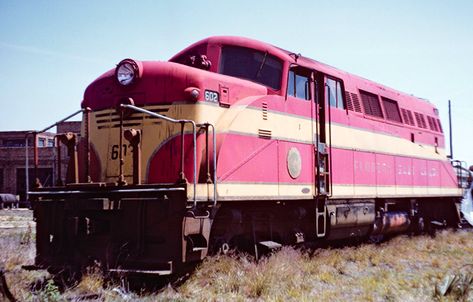 BL2 diesel locomotive: An EMD diesel that didn't. - Trains Railroad Images, Railroad Lanterns, Florida East Coast, Railroad Pictures, Railway Museum, Train Wreck, Railroad Photos, Rail Car, Rock Island