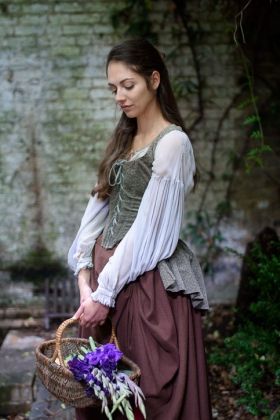 Magic Pirate, Aesthetic Cottagecore Outfits, Cottagecore Aesthetic Outfits, Cottagecore Fashion Casual, Pirate Lady, Cottagecore Outfit Ideas, Richard Jenkins Photography, Hobbit Day, Old Fashioned Clothes