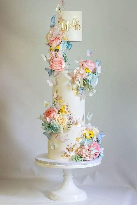 Wafer Paper Wedding Cake, Vegan Wedding Cakes, Protea Pattern, Lace Cakes, Butterfly Wedding Cake, Kids Birthday Cakes, Cake Structure, Fantasy Cake, Wilton Cake Decorating