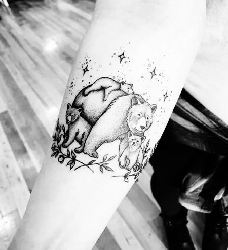 Alaskan Tattoos, Baby Bear Tattoo, Cub Tattoo, Kpop Tattoos, Cubs Tattoo, Mommy Tattoos, Wildflower Tattoo, Tattoo Fails, Bear Tattoo