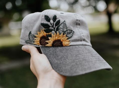 Embroidered sunflowers on two-tone hat ♥️🌻 Embroidered Hat Ideas, Embroidered Ball Cap, Embroidered Hat, One Size Fits Most, Hand Embroidery Hats Baseball Caps, Embroidery On Cap, Hat Embroidery Ideas, Floral Embroidery Baseball Cap For Summer, Embroided Sunflower, Embroidered Sunflowers